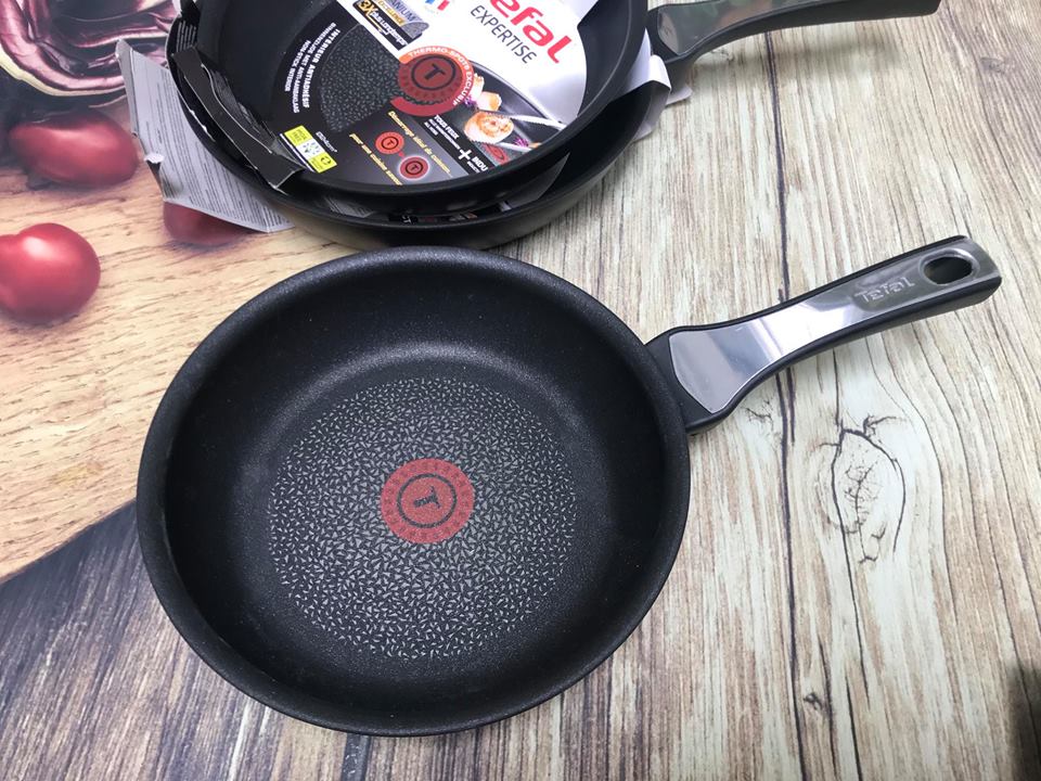 CHẢO TEFAL EXPERTISE 28 CM 4 CHẢO TEFAL EXPERTISE 28 CM