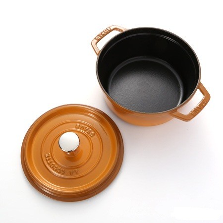 NỒI GANG STAUB MẦU VÀNG 26 CM 2 NỒI GANG STAUB MẦU VÀNG 26 CM