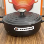 NỒI GANG LE CREUSET 24CM MẦU ĐEN DUNG TÍCH 3,4L