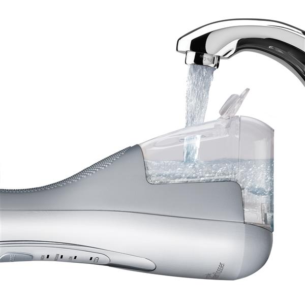 filling-water-reservoir-cordless-advanced-water-flosser-wp-580.jpg