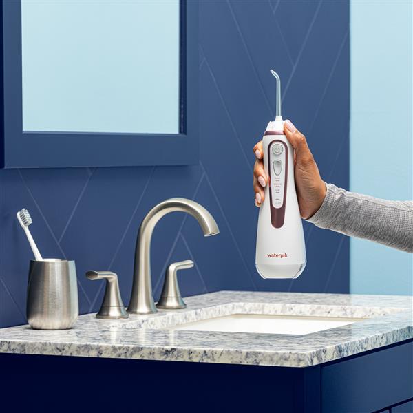 water-flosser-handle-cordless-advanced-wp-589-rose-gold.jpg