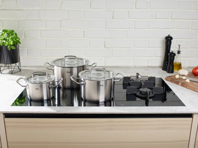 OPC_Stew_Pot_Glass_Lid_Family_Shot_bbca7f70-2c87-49e7-aa18-4bb2d5f39cb4-768x576